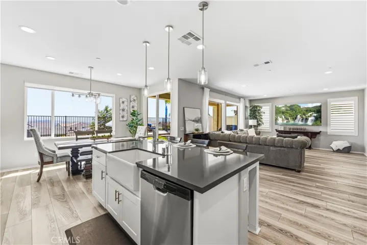 28431 Ascent, Saugus, California 91350