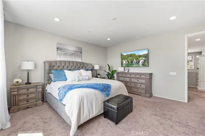28431 Ascent, Saugus, California 91350