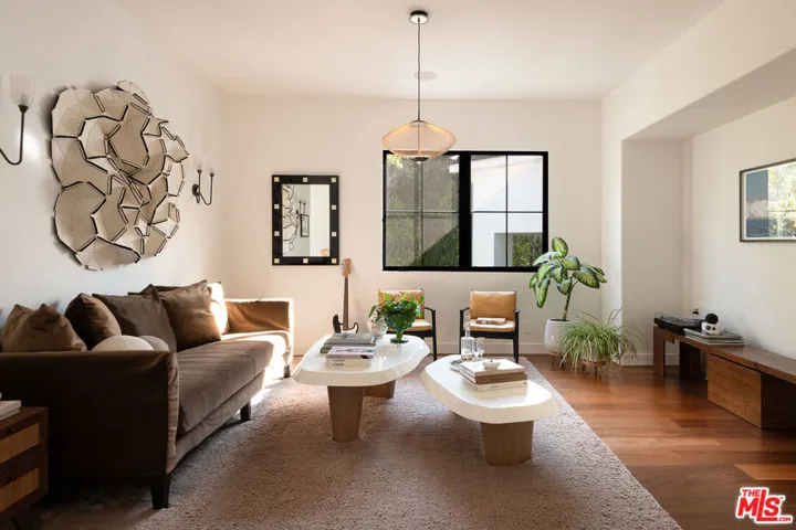 Bedroom with lounge