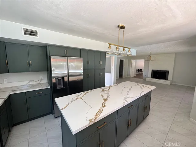 7813 Nairn Court, Bakersfield, California 93309