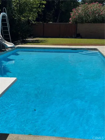 7813 Nairn Court, Bakersfield, California 93309