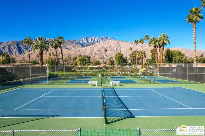2425 Silver Oak Circle, Palm Springs, California 92264