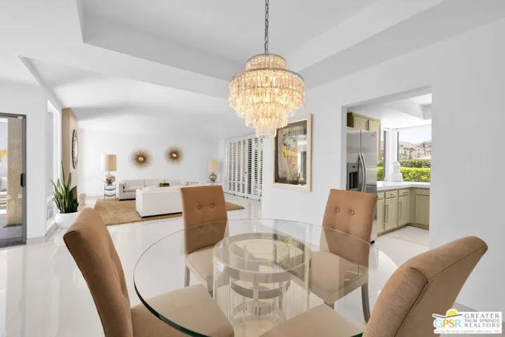 2425 Silver Oak Circle, Palm Springs, California 92264