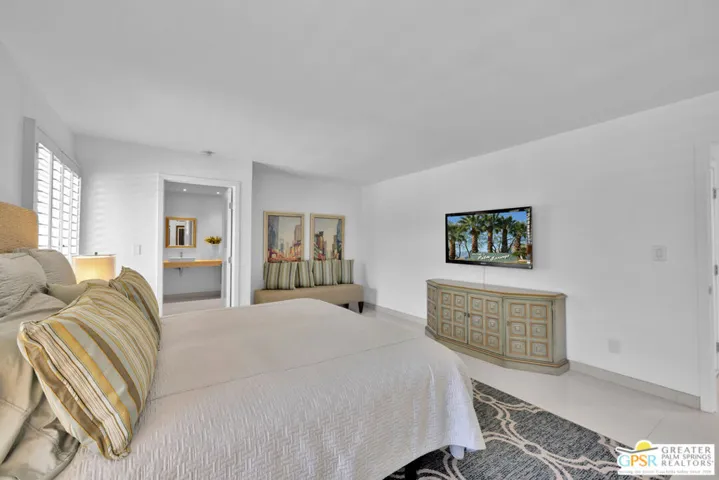 2425 Silver Oak Circle, Palm Springs, California 92264
