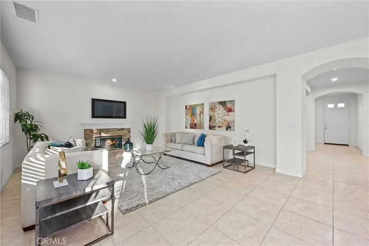 9 Preston, Irvine, California 92618