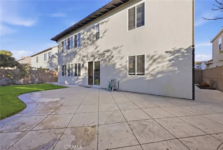 9 Preston, Irvine, California 92618