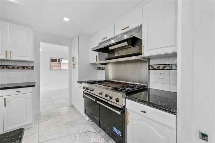 19100 Merion, Porter Ranch, California 91326