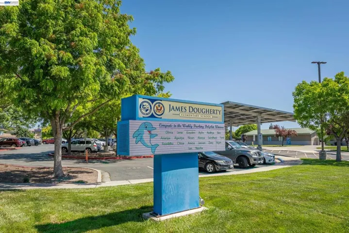 4943 Sequoia Ave, Dublin, California 94568