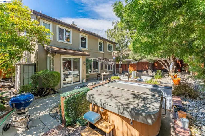 4943 Sequoia Ave, Dublin, California 94568
