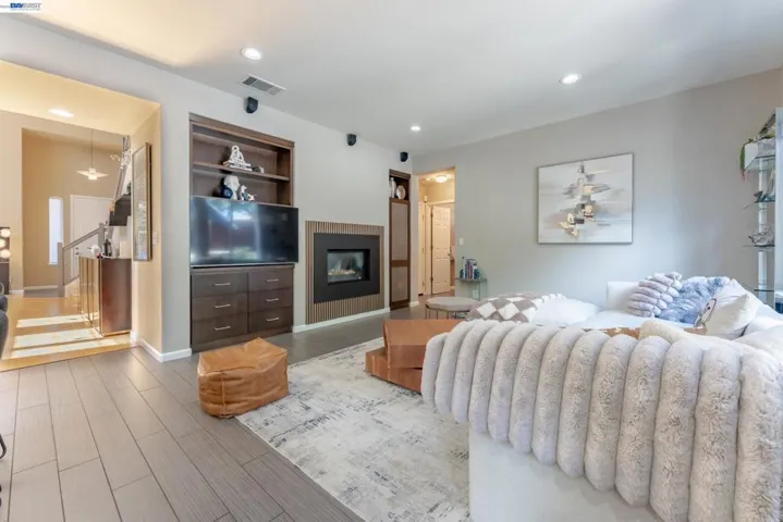 4943 Sequoia Ave, Dublin, California 94568
