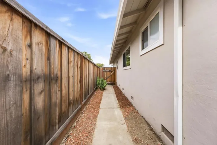 944 Orchid Way, San Jose, California 95117