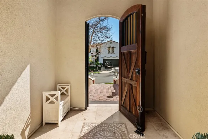 Private courtyard entry