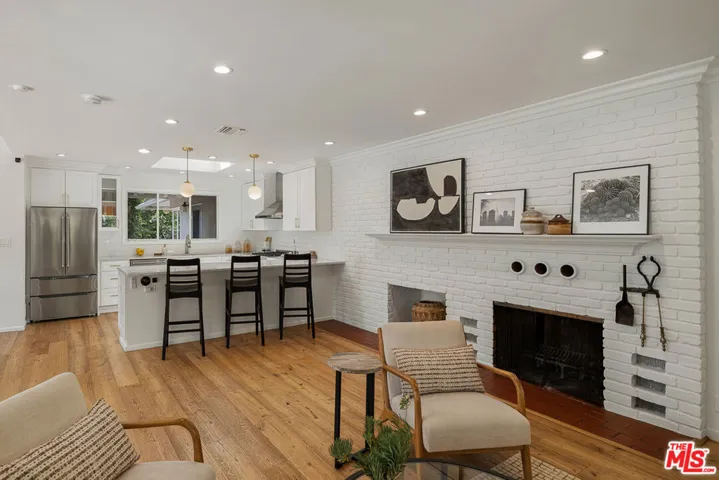 1955 Windover Road, Pasadena, California 91107