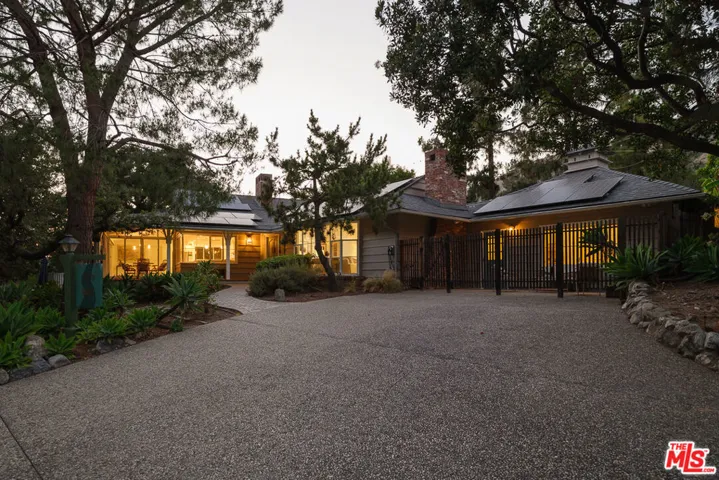 1955 Windover Road, Pasadena, California 91107