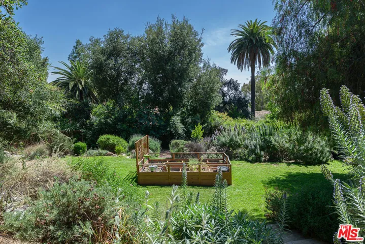 1955 Windover Road, Pasadena, California 91107