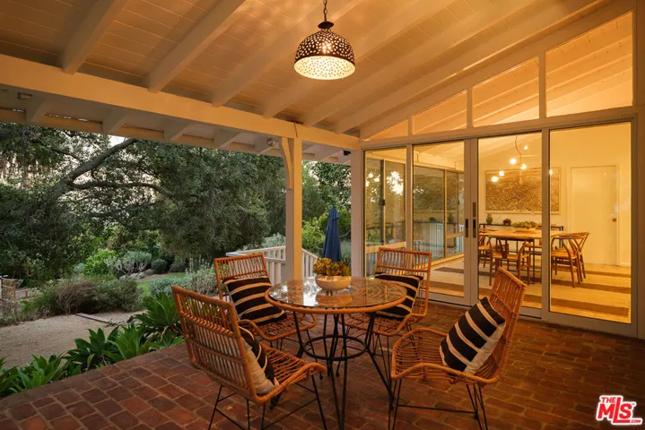 1955 Windover Road, Pasadena, California 91107