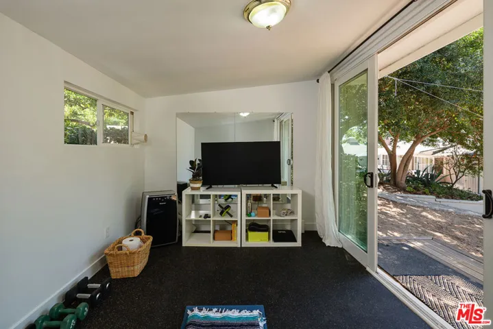 1955 Windover Road, Pasadena, California 91107