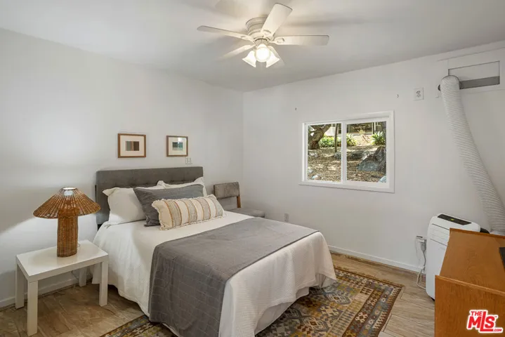 1955 Windover Road, Pasadena, California 91107