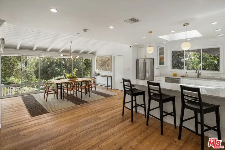 1955 Windover Road, Pasadena, California 91107