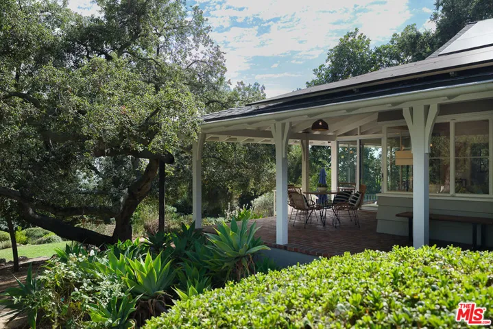 1955 Windover Road, Pasadena, California 91107