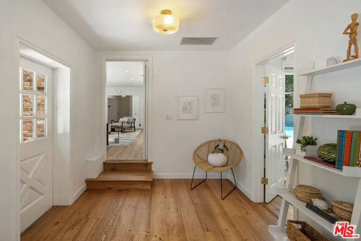 1955 Windover Road, Pasadena, California 91107
