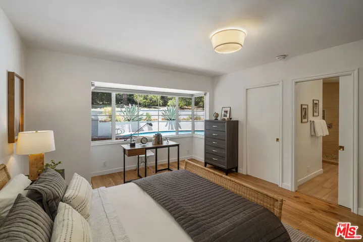 1955 Windover Road, Pasadena, California 91107