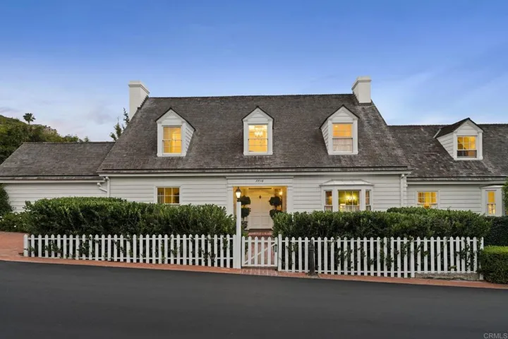 7716 Lookout Drive, La Jolla, California 92037