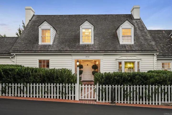 7716 Lookout Drive, La Jolla, California 92037