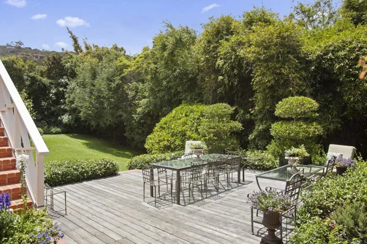 7716 Lookout Drive, La Jolla, California 92037