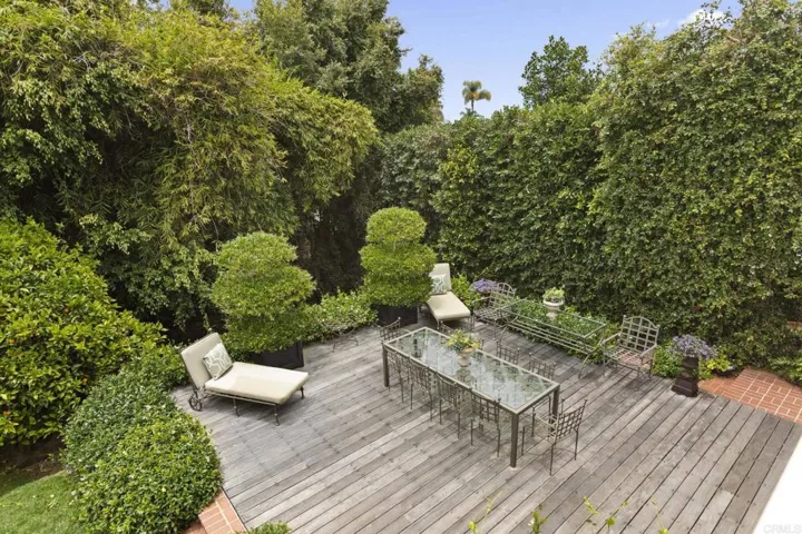 7716 Lookout Drive, La Jolla, California 92037