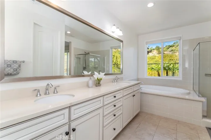 28629 Farrier, Valencia, California 91354