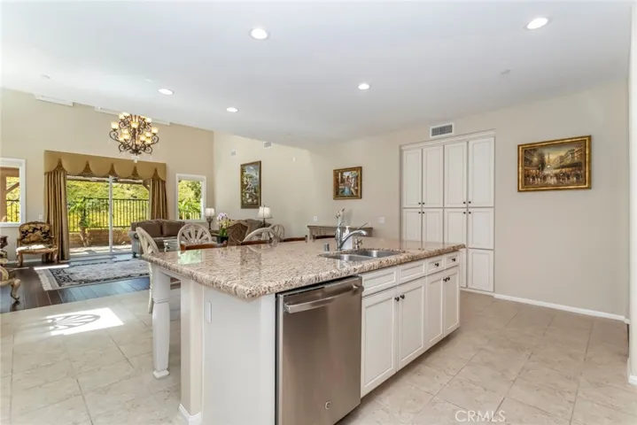 28629 Farrier, Valencia, California 91354