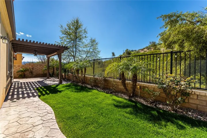 28629 Farrier, Valencia, California 91354