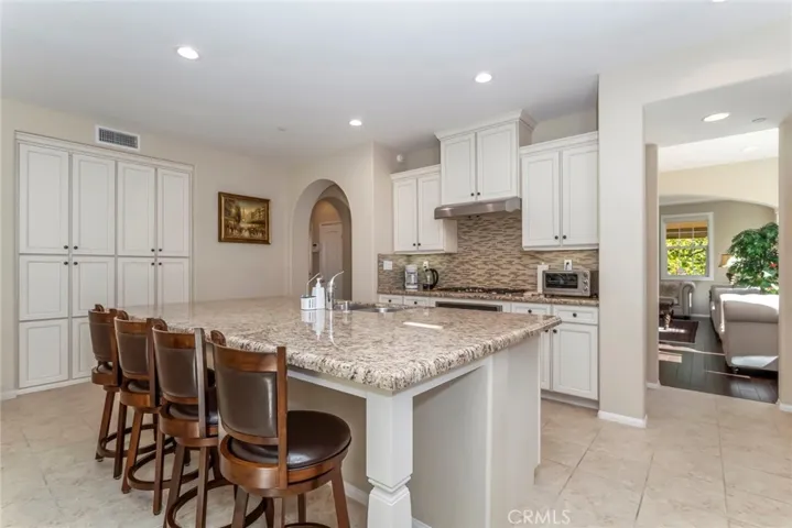 28629 Farrier, Valencia, California 91354