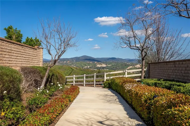 28629 Farrier, Valencia, California 91354
