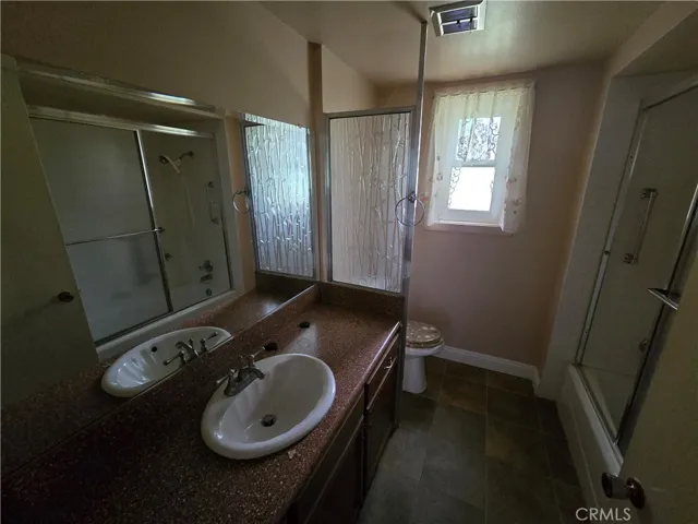 11 Via Castilla B, Laguna Woods, California 92637