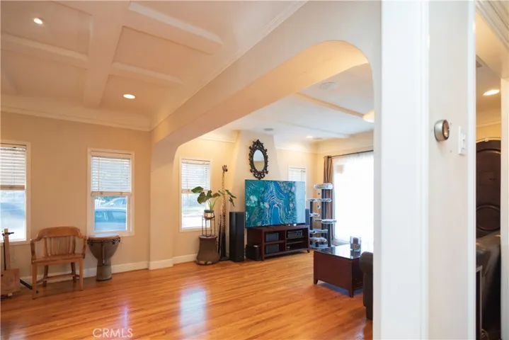 This home offers exquisite archetectural features.