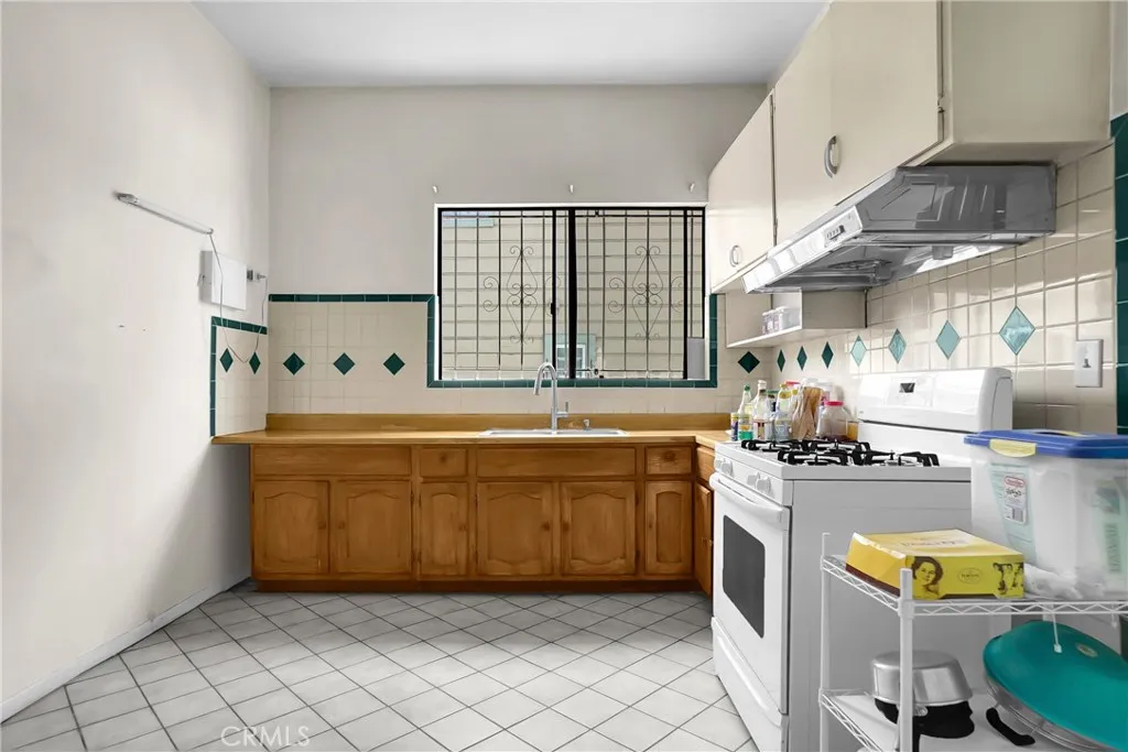 Front House - Kitchen