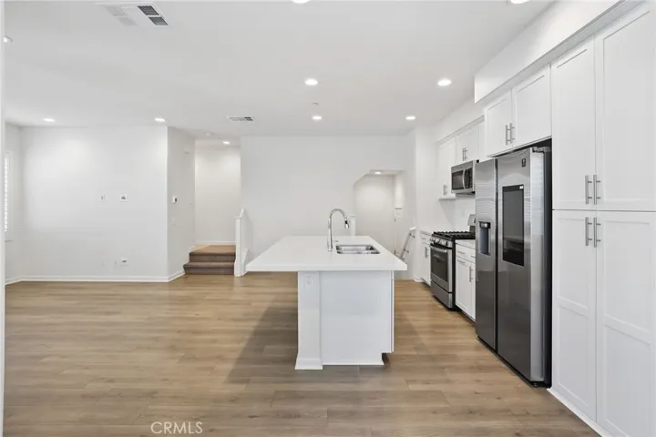 308 Limestone, Lake Forest, California 92610
