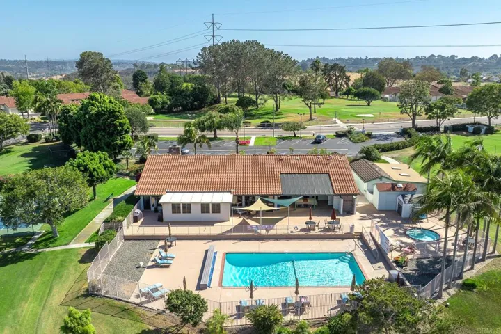 1976 Fairlee Drive, Encinitas, California 92024