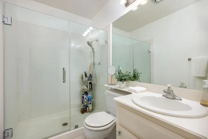 1976 Fairlee Drive, Encinitas, California 92024