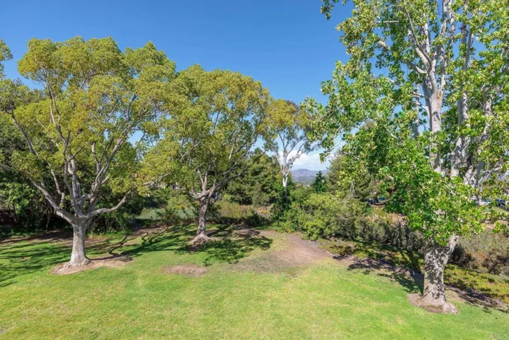 1976 Fairlee Drive, Encinitas, California 92024