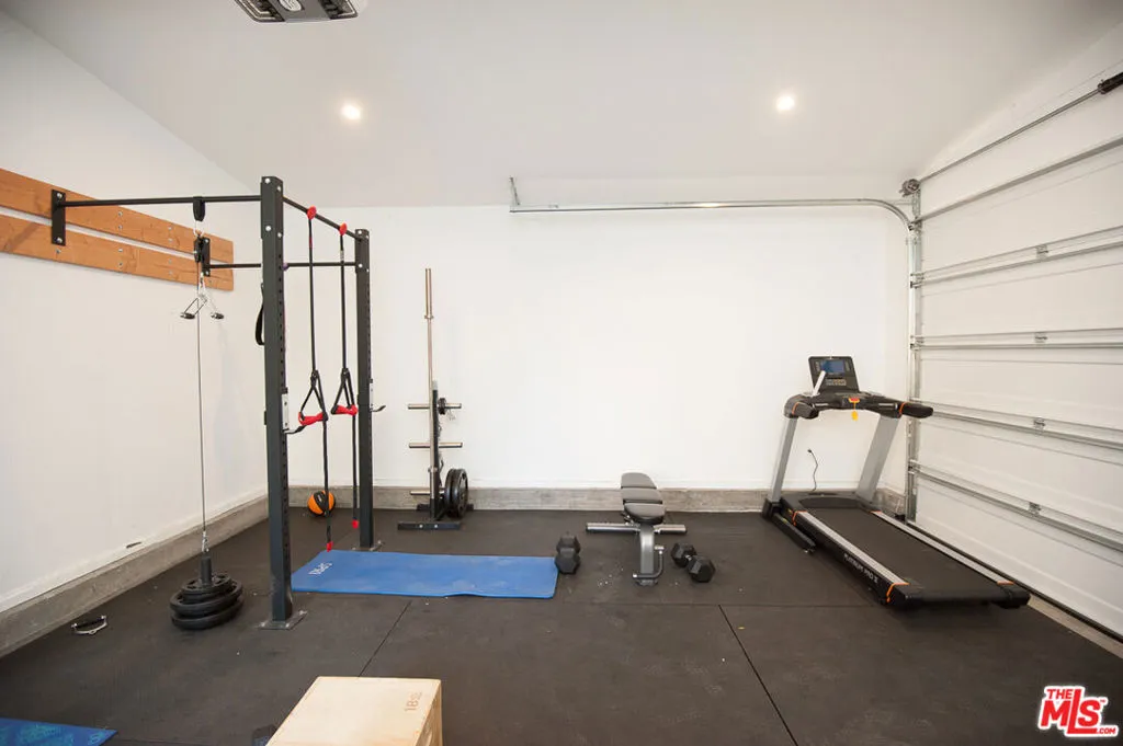 Garage gym