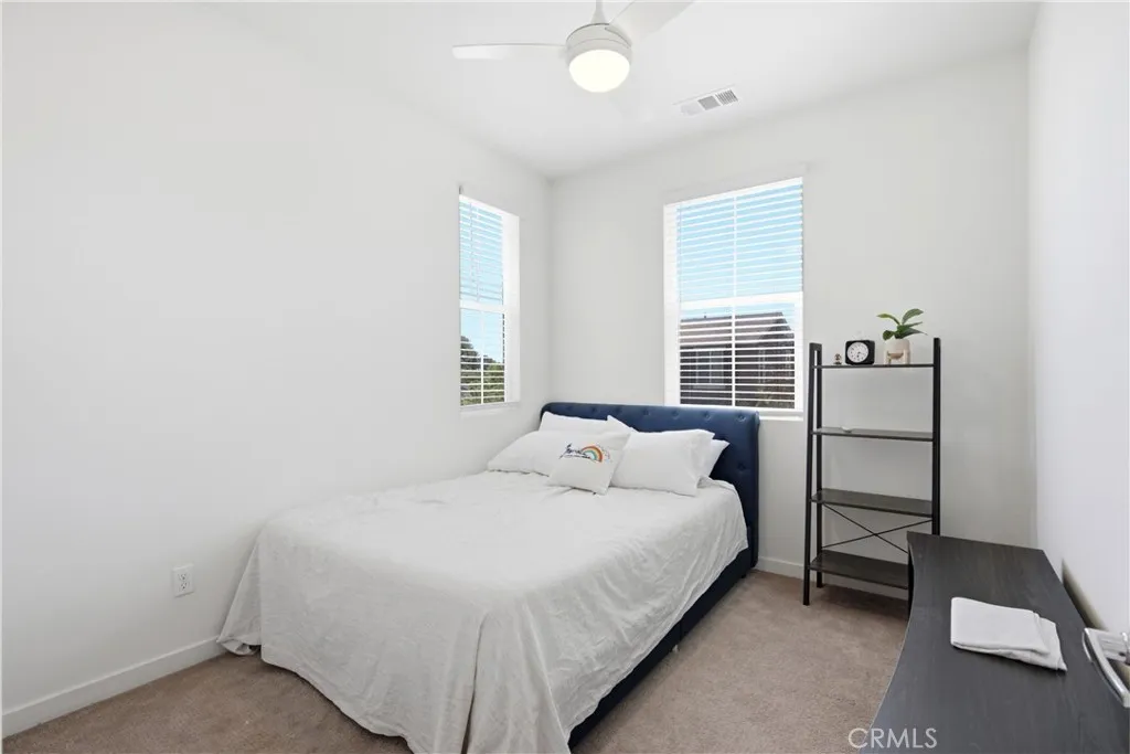 2nd bedroom situated at the front of the house. 3rd floor