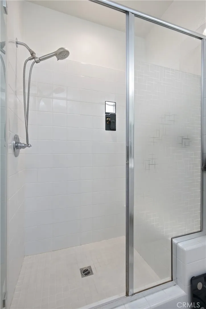Walk In Shower en-suite