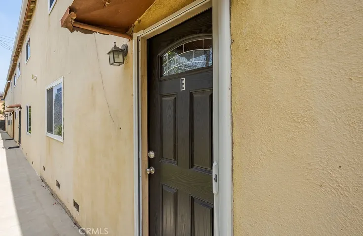 2516 Virginia, Santa Monica, California 90404