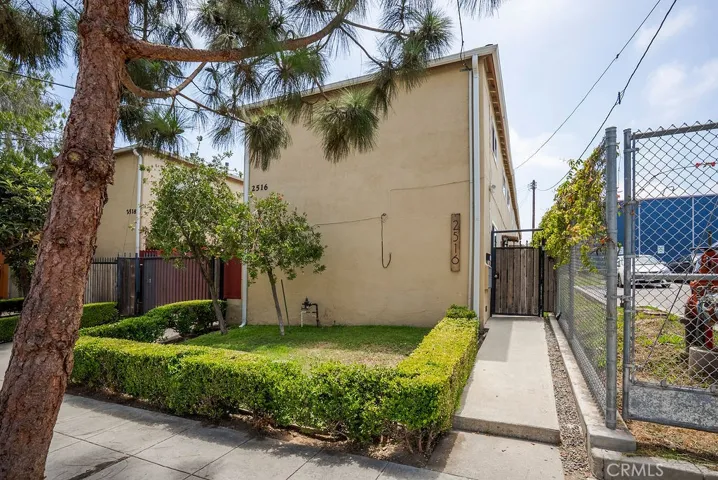 2516 Virginia, Santa Monica, California 90404