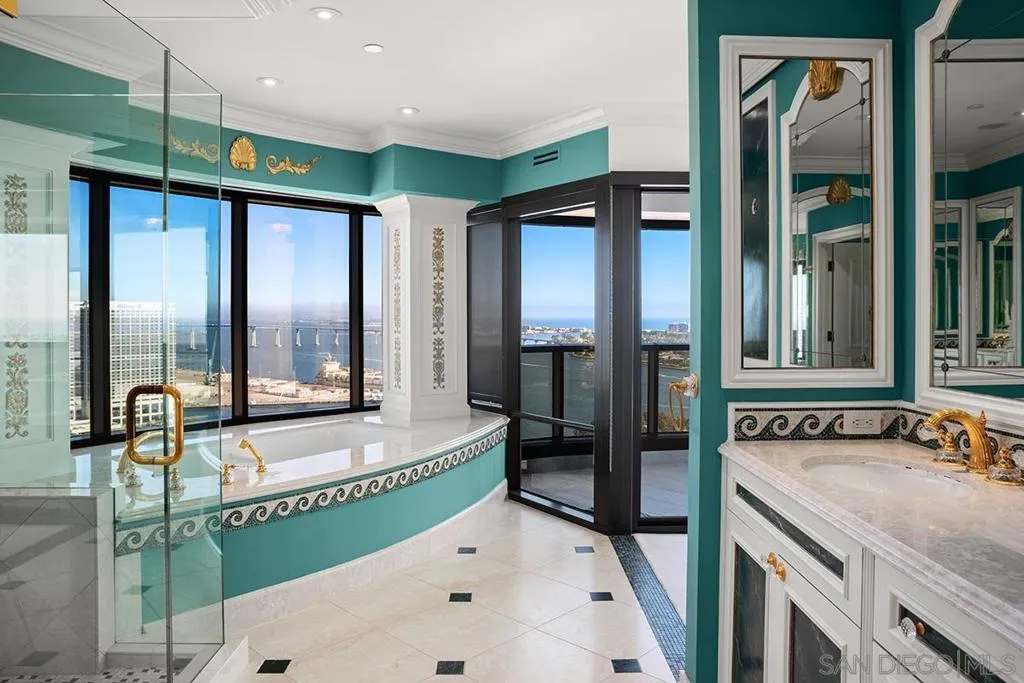 Primary Bath/Spa