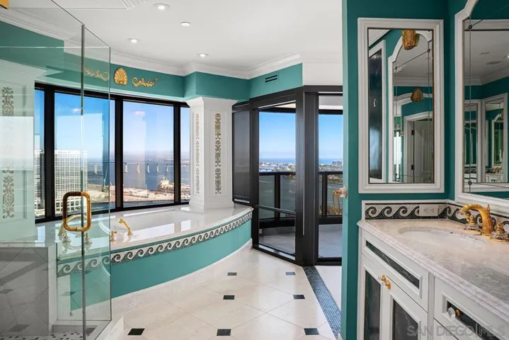 Primary Bath/Spa