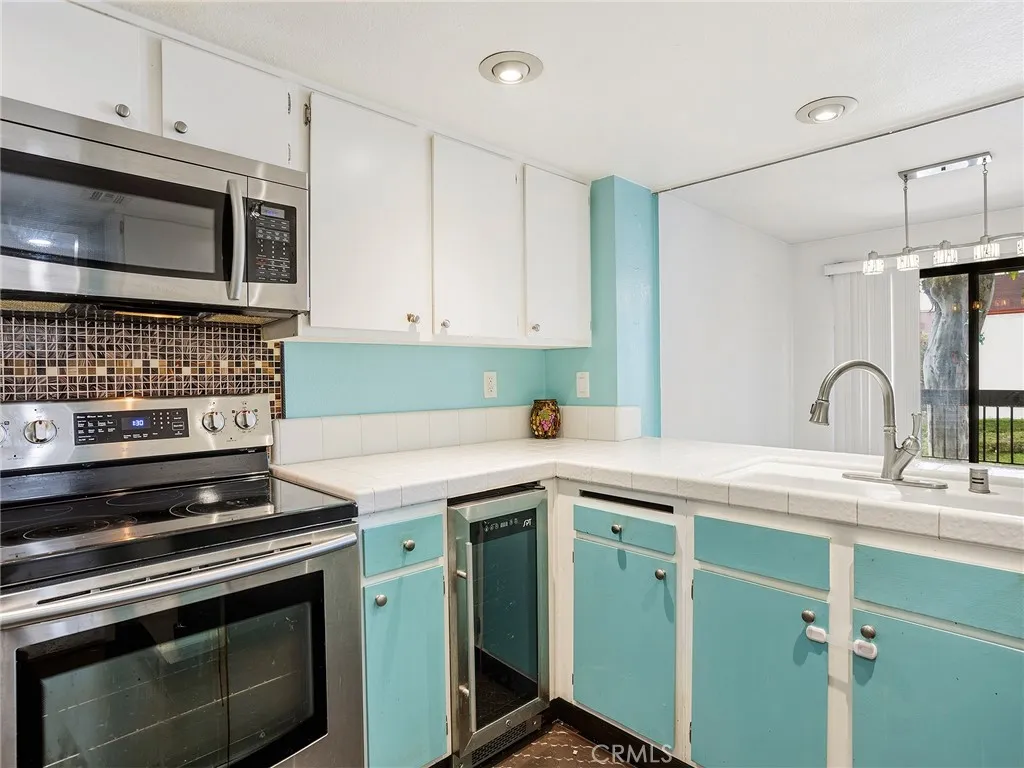 230 Bethany Road 237, Burbank, California 91504 — photo 5
